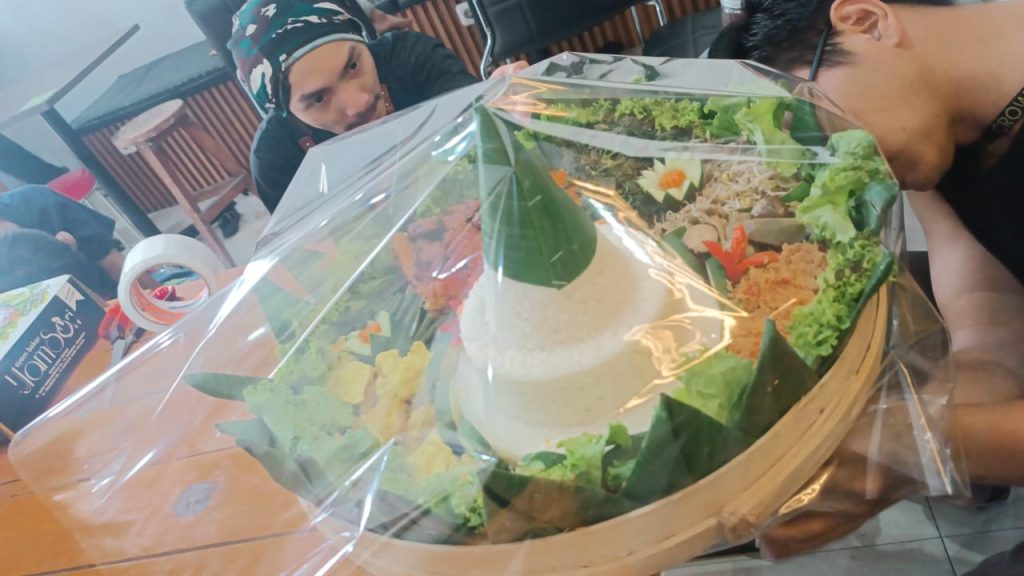 Nasi-Tumpeng-Ulamsari